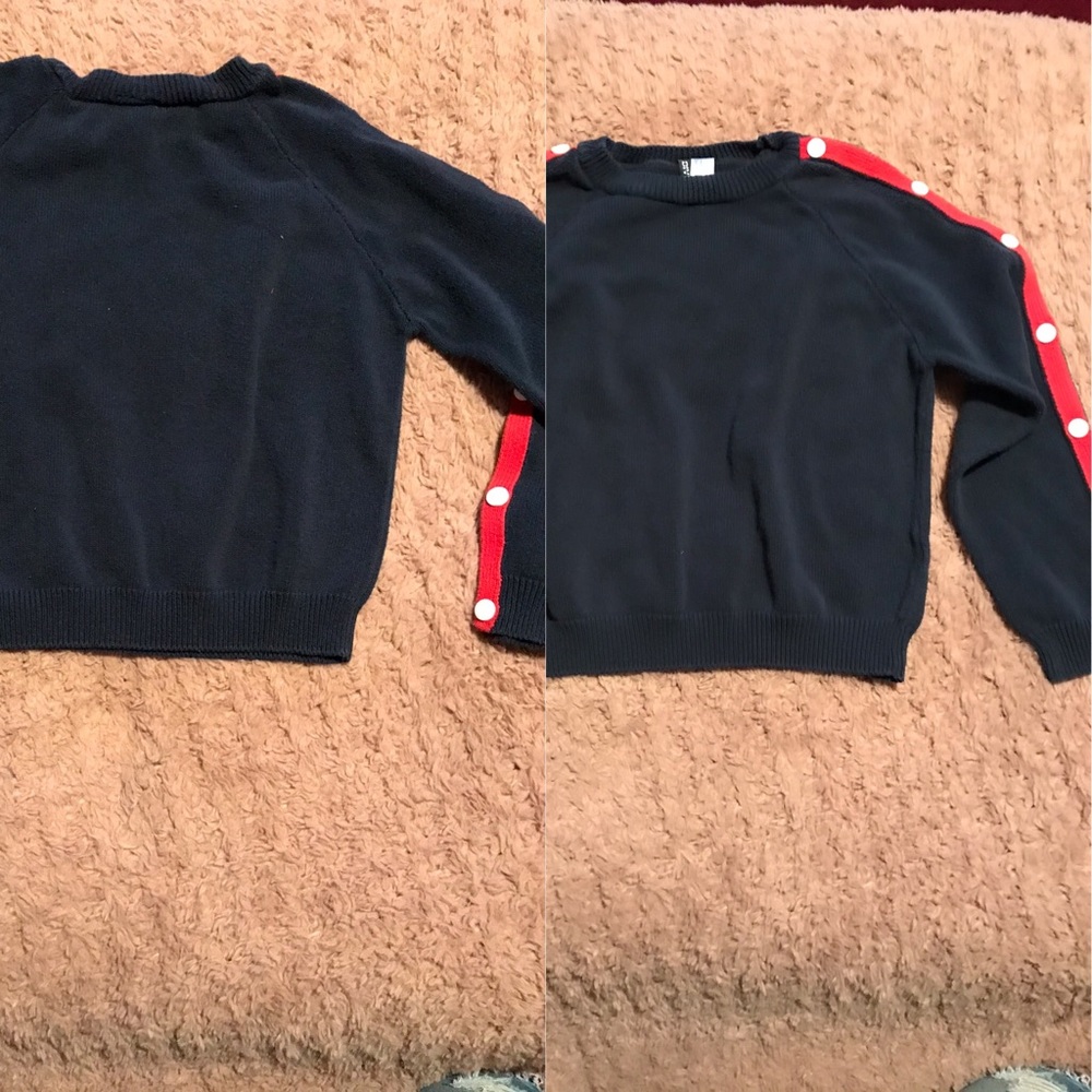 Scoop neck sweater